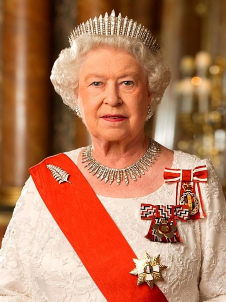 Королева Великобритании нарушила традиции из-за проблем со здоровьем