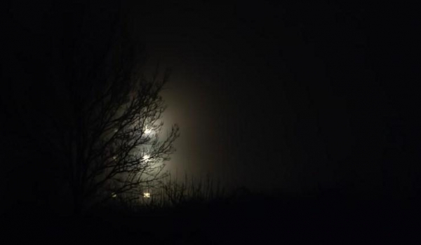 В Канаде в ночном небе появилась загадочная светящаяся полоса
