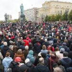 Стало известно, как много людей готово выйти на акции протеста в России