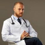 «Если врач назначил гомеопатию, бегите» — доктор Фил о критериях выбора специалиста