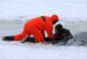 Под лед: эксперт объяснил, что делать при выезде на замерзший водоем