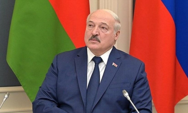 Лукашенко призвал сделать шаг навстречу сбежавшим из страны гражданам