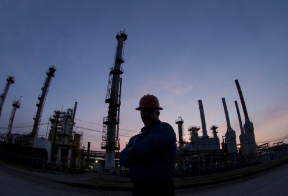 «Держать руку на пульсе»: почему в Минэнерго задумались об ограничении скидок на российскую нефть — РТ на русском