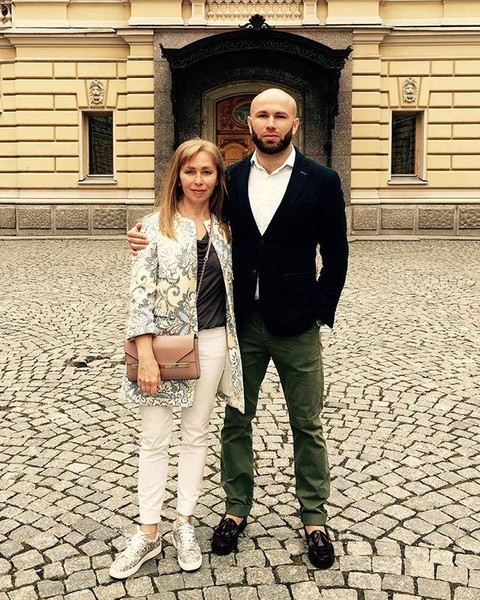 Стас Круглицкий об отъезде в Европу во время мобилизации: «Мама меня заставила» | STARHIT