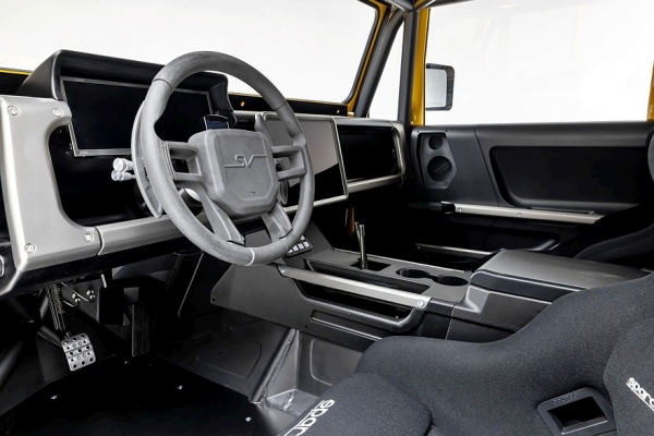 SV Rover: американский супервнедорожник в стиле классического Land Rover Defender