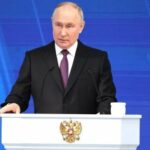 Эксперты ЭИСИ: в отличие от оппонентов Владимир Путин предлагает реальную программу развития России