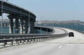 На Крымском мосту восстановили движение автомобилей — РИА Новости, 17.04.2024